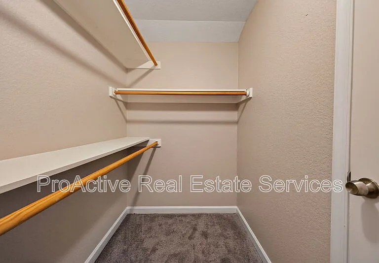1065 Lindenwood Ave — Photo 27