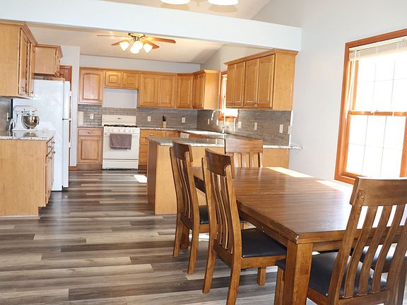 4th image of 1408 Sequoia Dr
