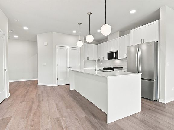 3rd image of 1277 Burlington Ave #1418