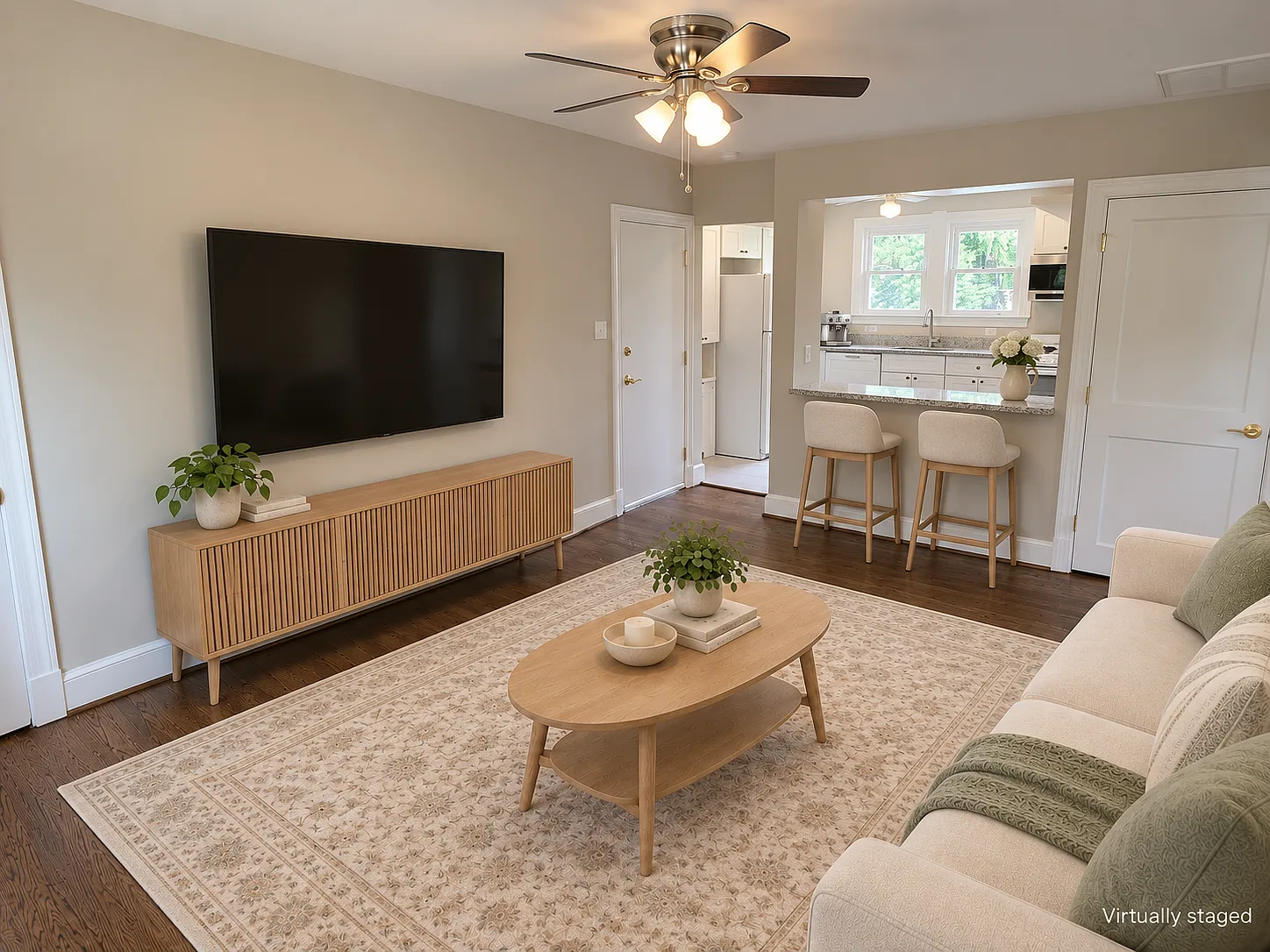 2 bed, 725 sqft, $1,950 — Photo 1