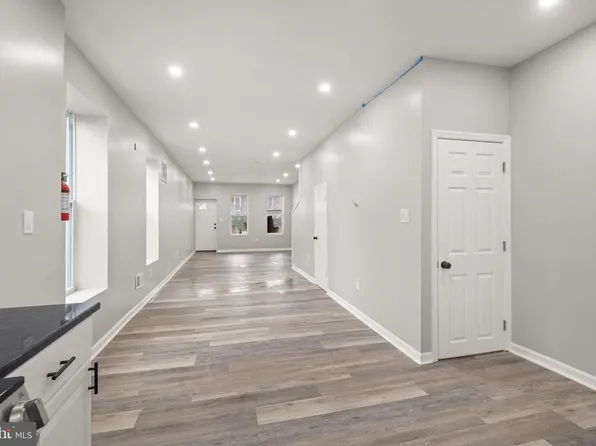 941 Vine St, Camden, NJ 08102