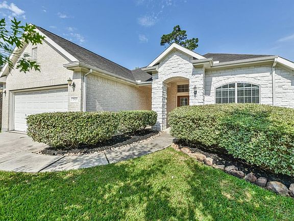 3rd image of 17615 Sierra Creek Ln