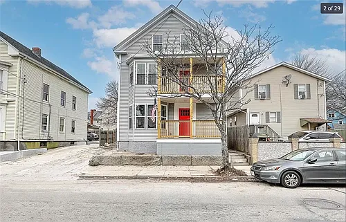589 Public St #2R Photo 1