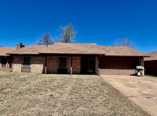 2314 Heritage Trl, Enid, OK 73703