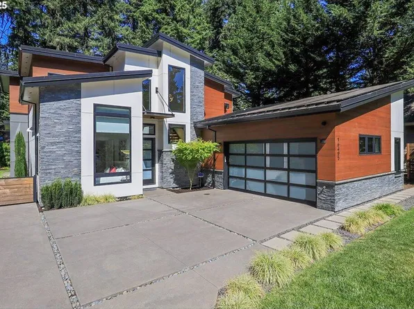 16405 Bonaire Ave, Lake Oswego, OR 97035