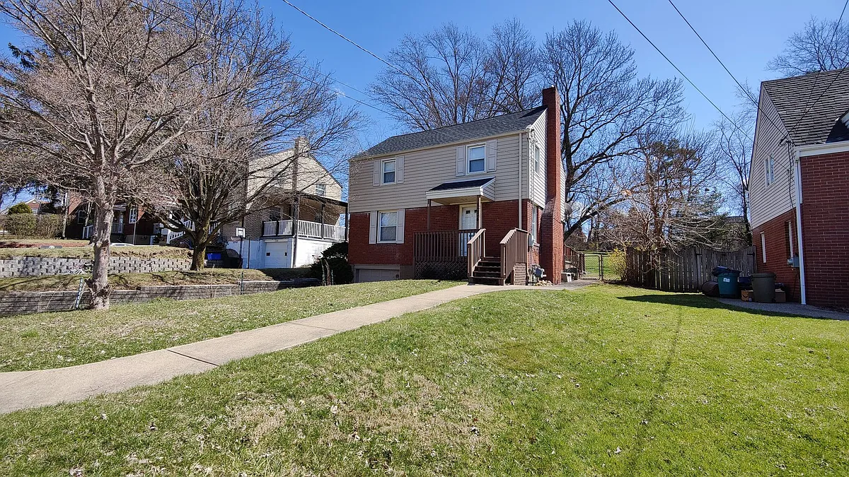 Building Photo - 1004 Fidelity Dr