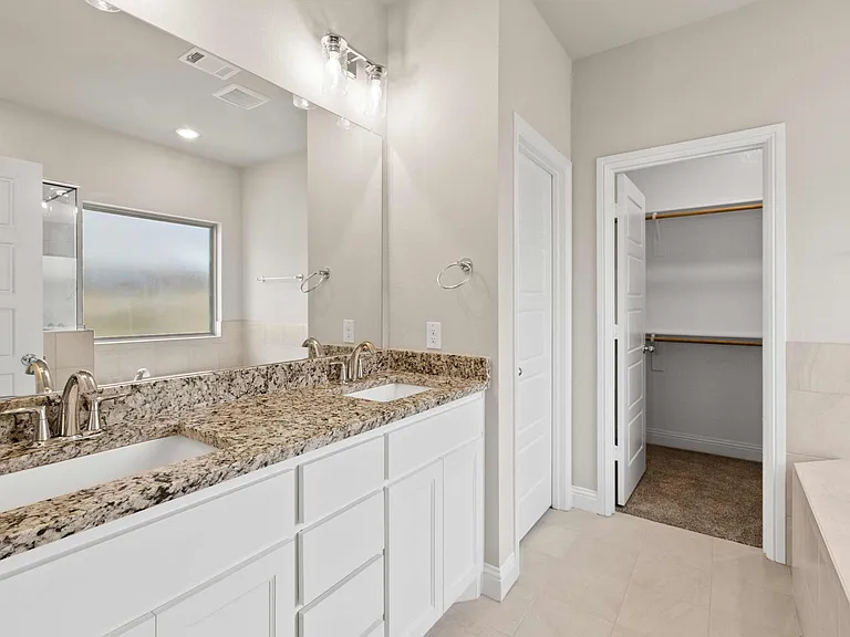 610 Timberline Dr — Photo 4