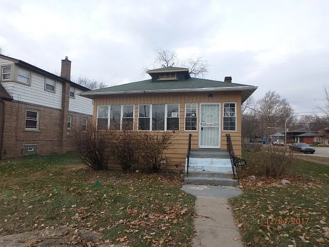 11802 S Hale Ave photo 1