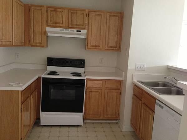 1st image of 2105 Dutchman Dr