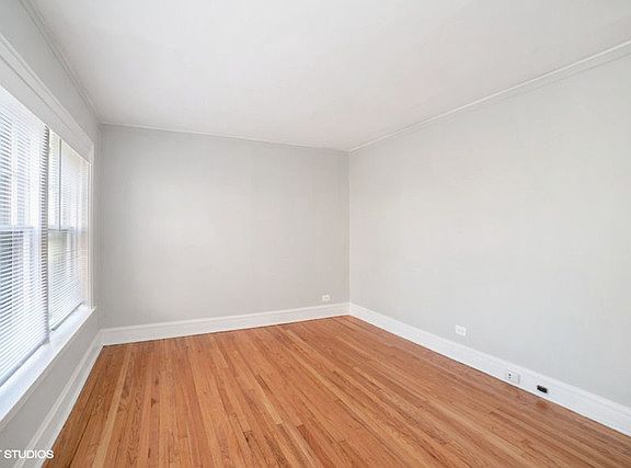 4th image of 536 Hinman Ave #S3
