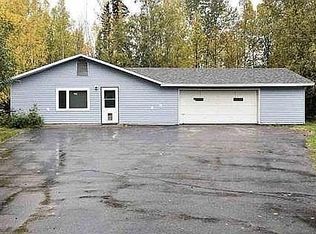 1190 Vicki Ln, North Pole, AK 99705