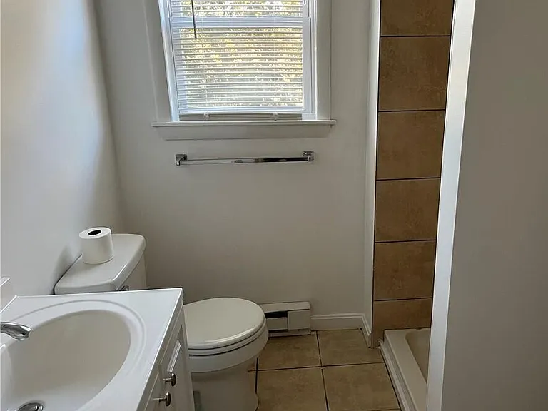 20 Railroad Ave #3 — Photo 5