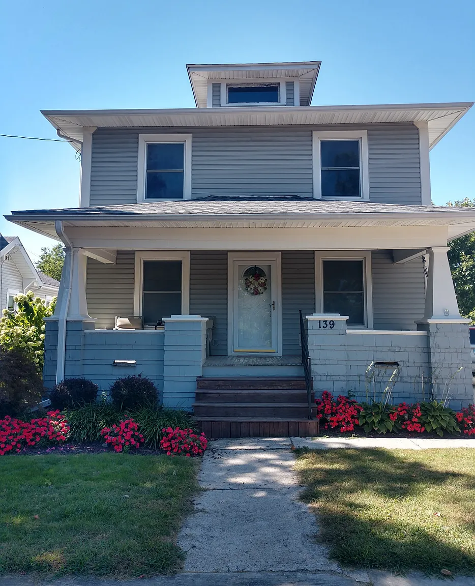 139 Merchant Ave photo 1