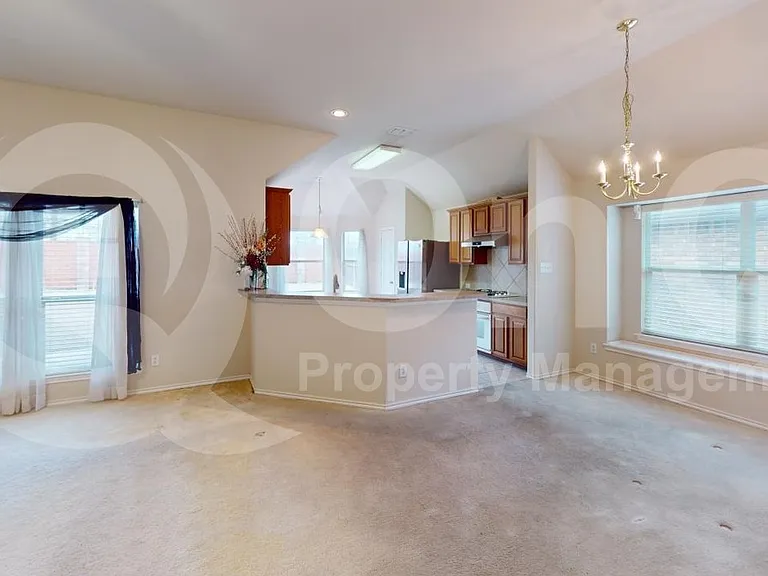 10514 Saint Georges Dr — Photo 6