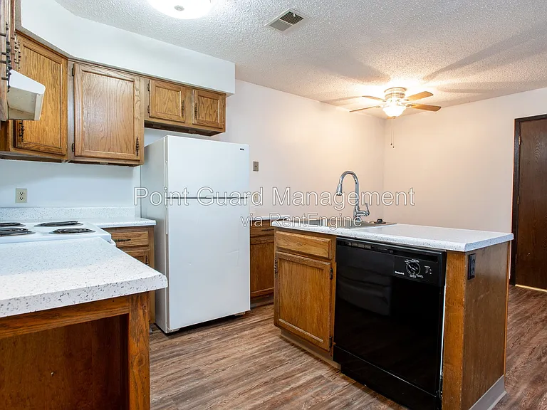 Midtown Place Apartments — Photo 47