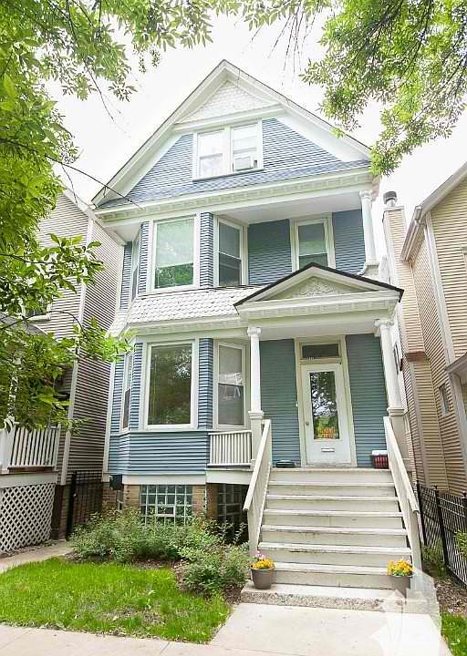 1st image of 3934 N Hermitage Ave #2C