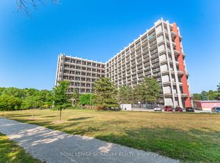 350 Quigley Rd #447, Hamilton, ON L8K5N2