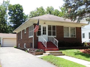 861 Hillside Ave, Glen Ellyn, IL