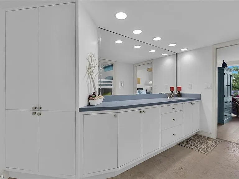 4901 Gulf Shore Blvd N #201 — Photo 23