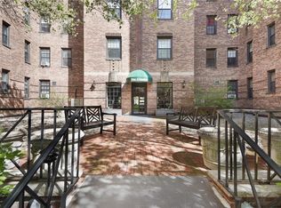35 Parkview Ave APT 1A, Bronxville, NY 10708