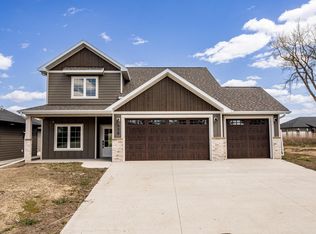 520 Leondard St, Hawley, MN 56549