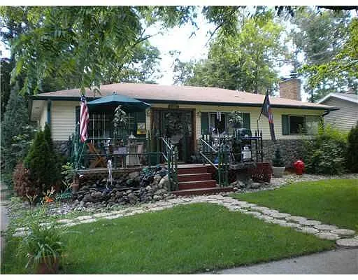 2936 S Deerfield Ave photo 1