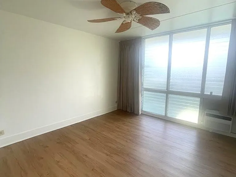2522 Date St #403 — Photo 5