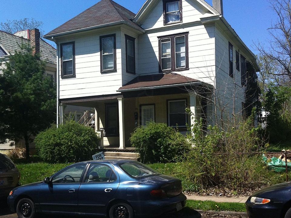 1st image of 102 E Maynard Ave