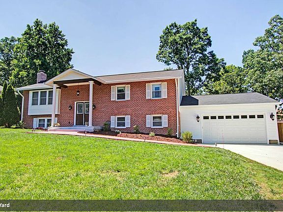3rd image of 4300 Oak Hill Dr