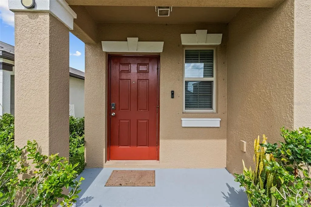 4 bed, 2.5 bath, 1914 sqft, $2,500 — Photo 3