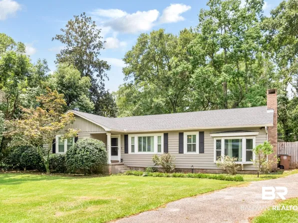 450 Brookwood Dr, Mobile, AL 36606
