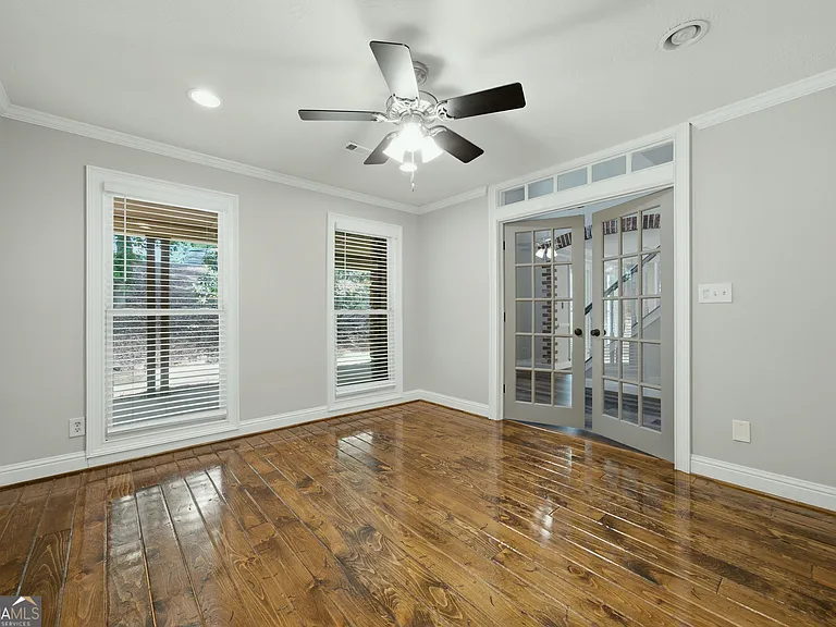 250 Aspen Way — Photo 9