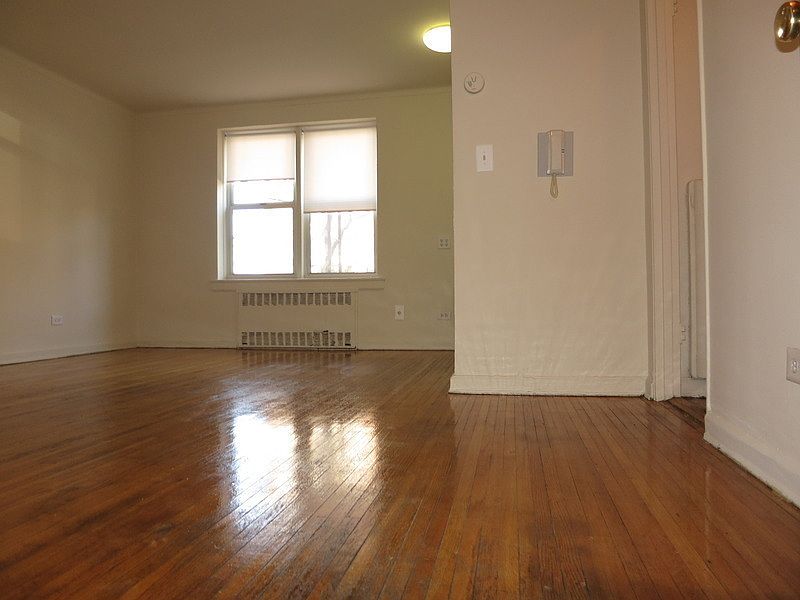 2nd image of 2634 West St APT 6G
