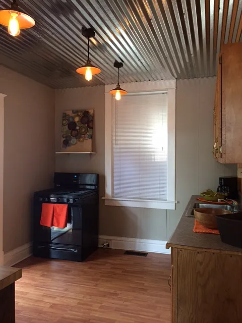 15 South High Street - Unit B — Photo 3