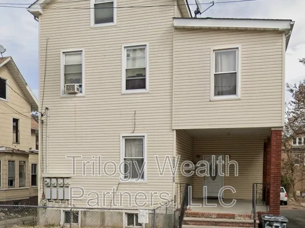 224 S 7th St #1B, Newark, NJ 07103
