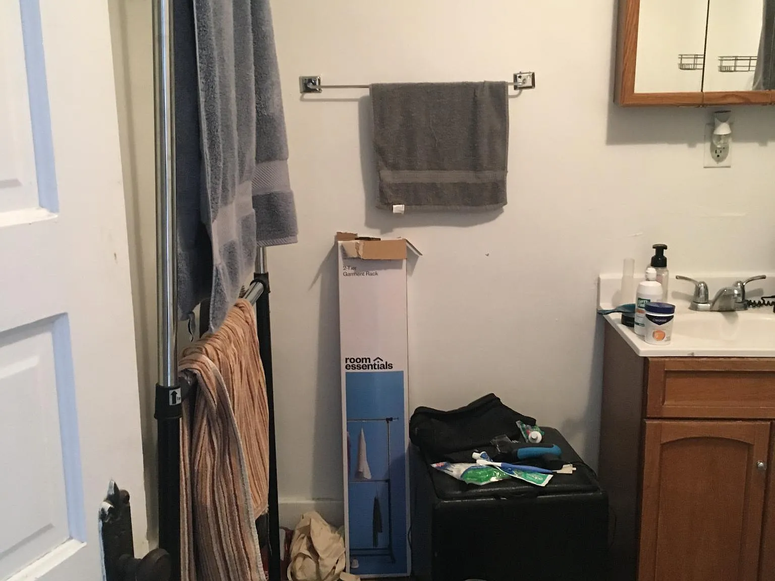 5 bed, 2000 sqft, $3,000 — Photo 3