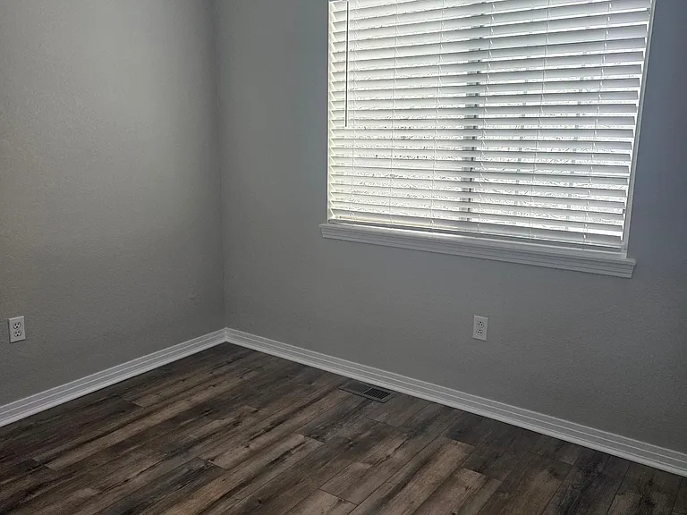 16055 Sequoia Dr — Photo 19