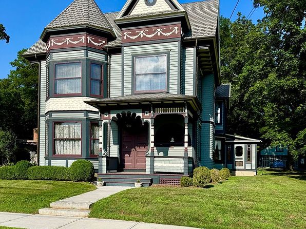 33 S Main St