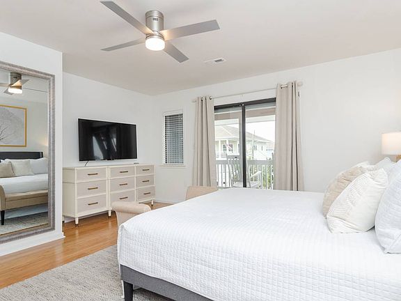 5th image of 9 E Henderson St Unit A
