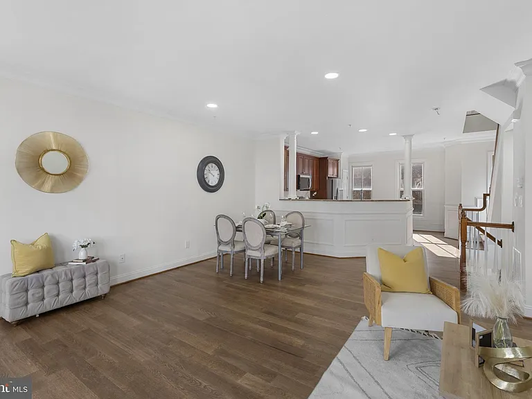 1256 Dockside Cir — Photo 3