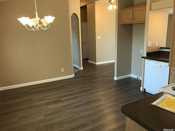 4th image of 10852 S McKinley Ave