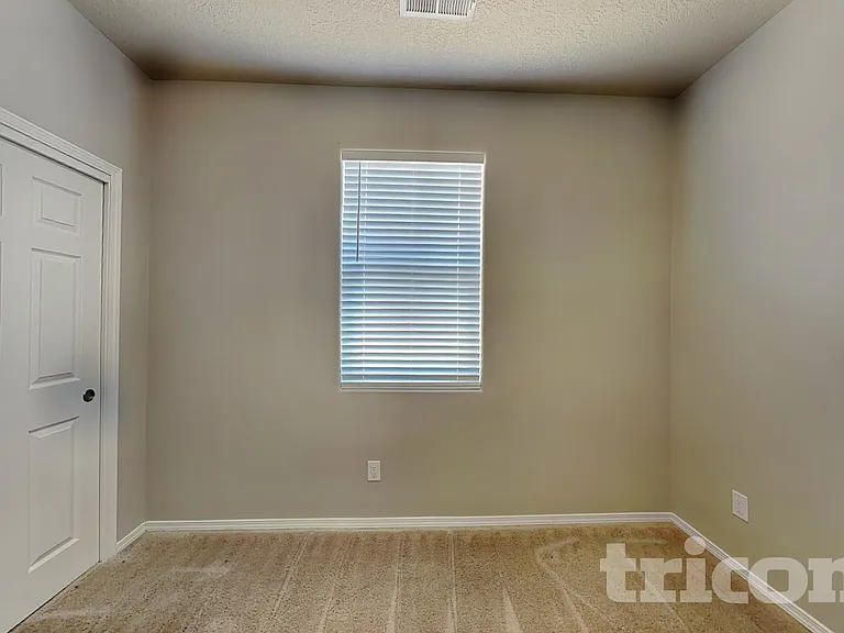 2081 Camino Rincon SW — Photo 13