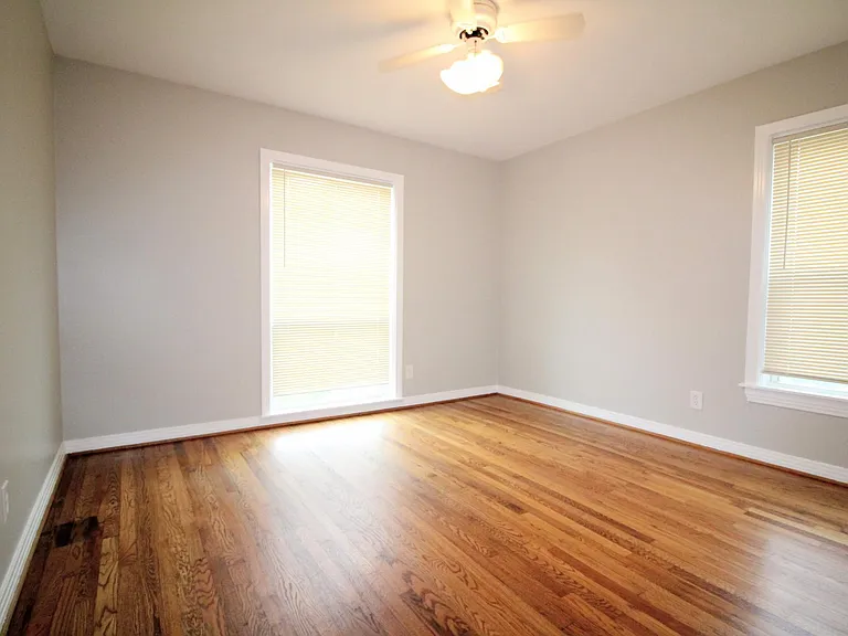 10415 Losa Dr — Photo 23
