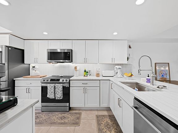 2nd image of 4260 SW 70th Terrace #4260