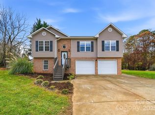 904 Pine Mountain Rd, Hudson, NC 28638