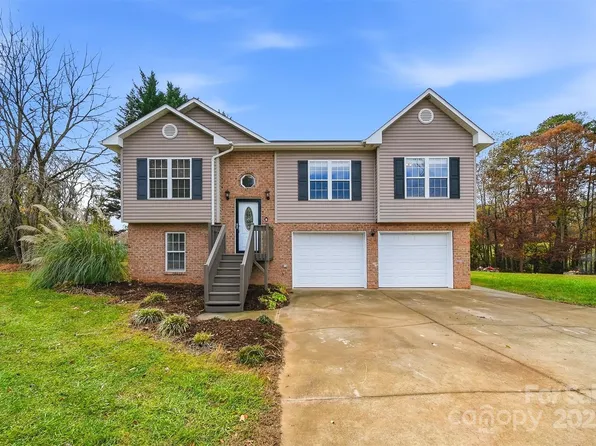 904 Pine Mountain Rd, Hudson, NC 28638