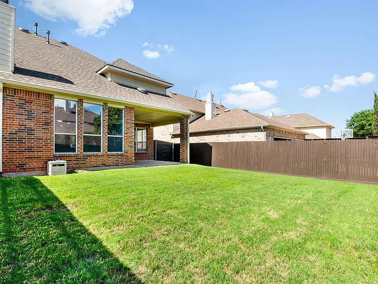 14895 Farmcote Dr — Photo 36