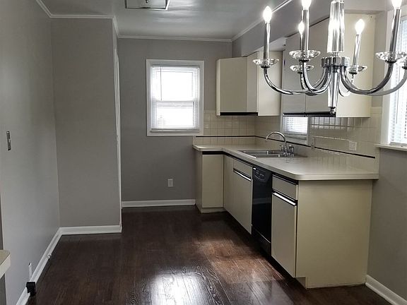Dining into kitchen