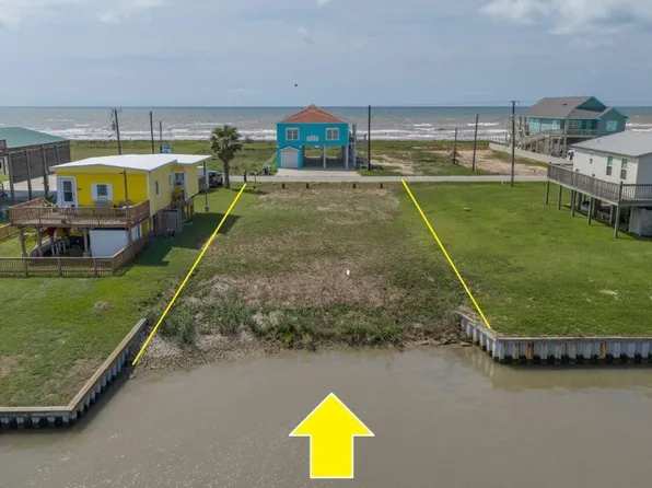 715 County Road 230, Bay City, TX 77414