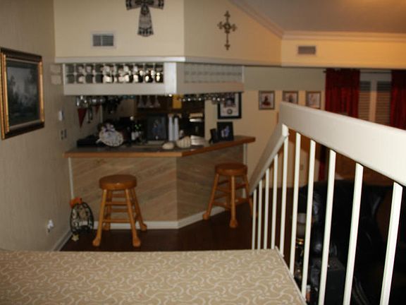 3rd image of 6010 Parkland Dr